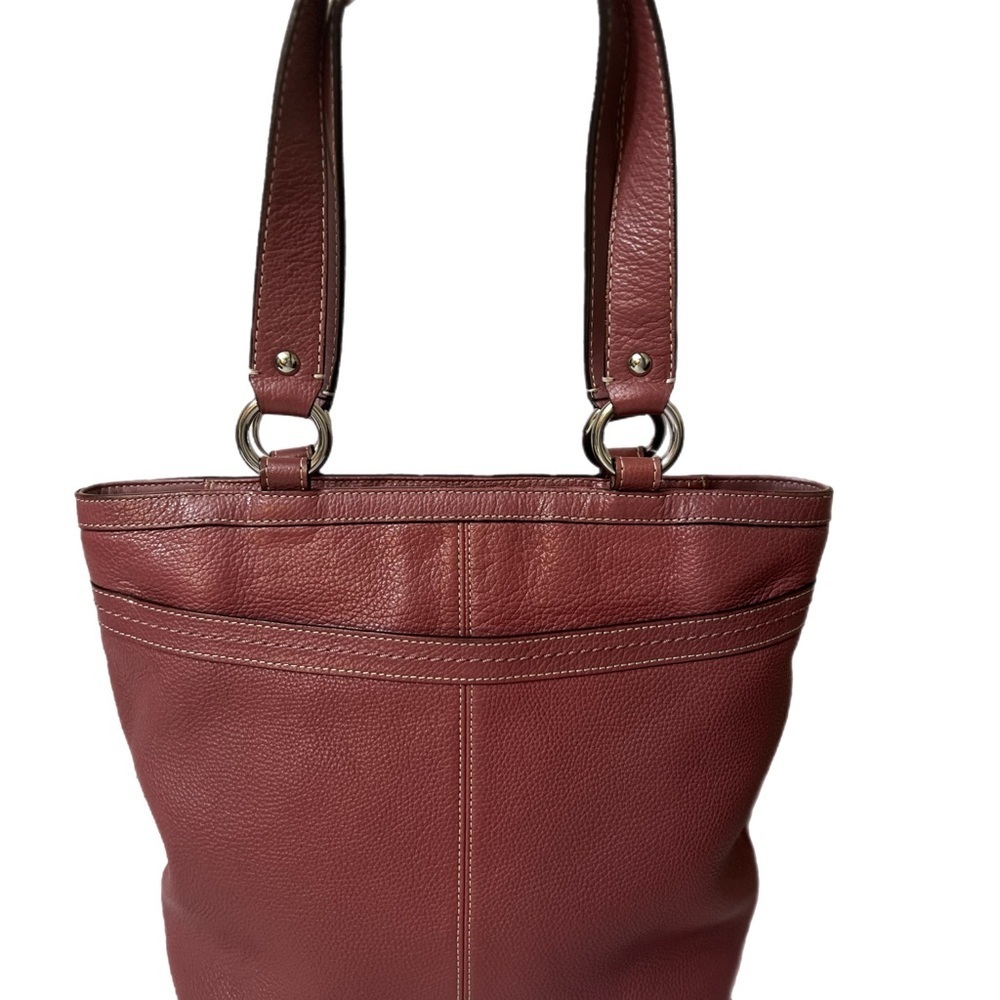 Coach Brown Leather Tote Bag with Structured Design - Picture 2 of 8